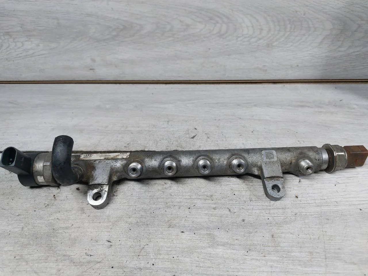 топливная рампа Volkswagen Golf 6