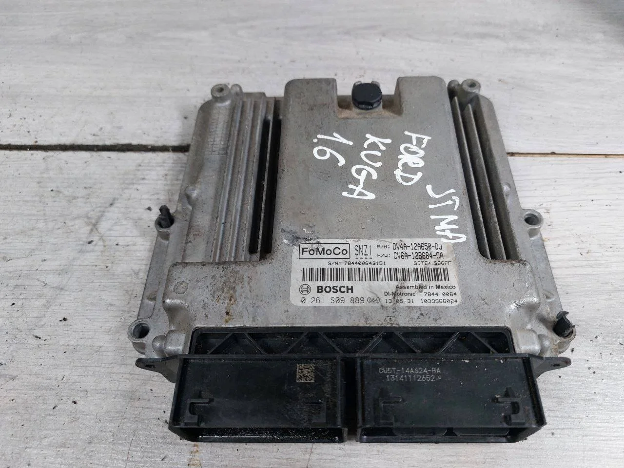 блок управления двигателем Ford Kuga 2