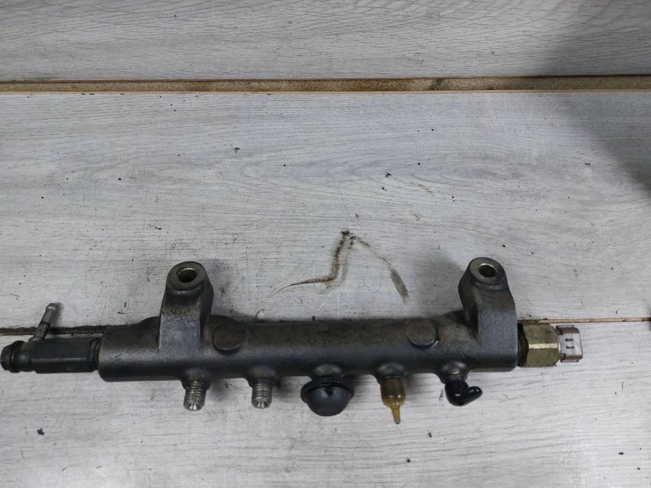 топливная рампа Nissan Pathfinder R51 R51M