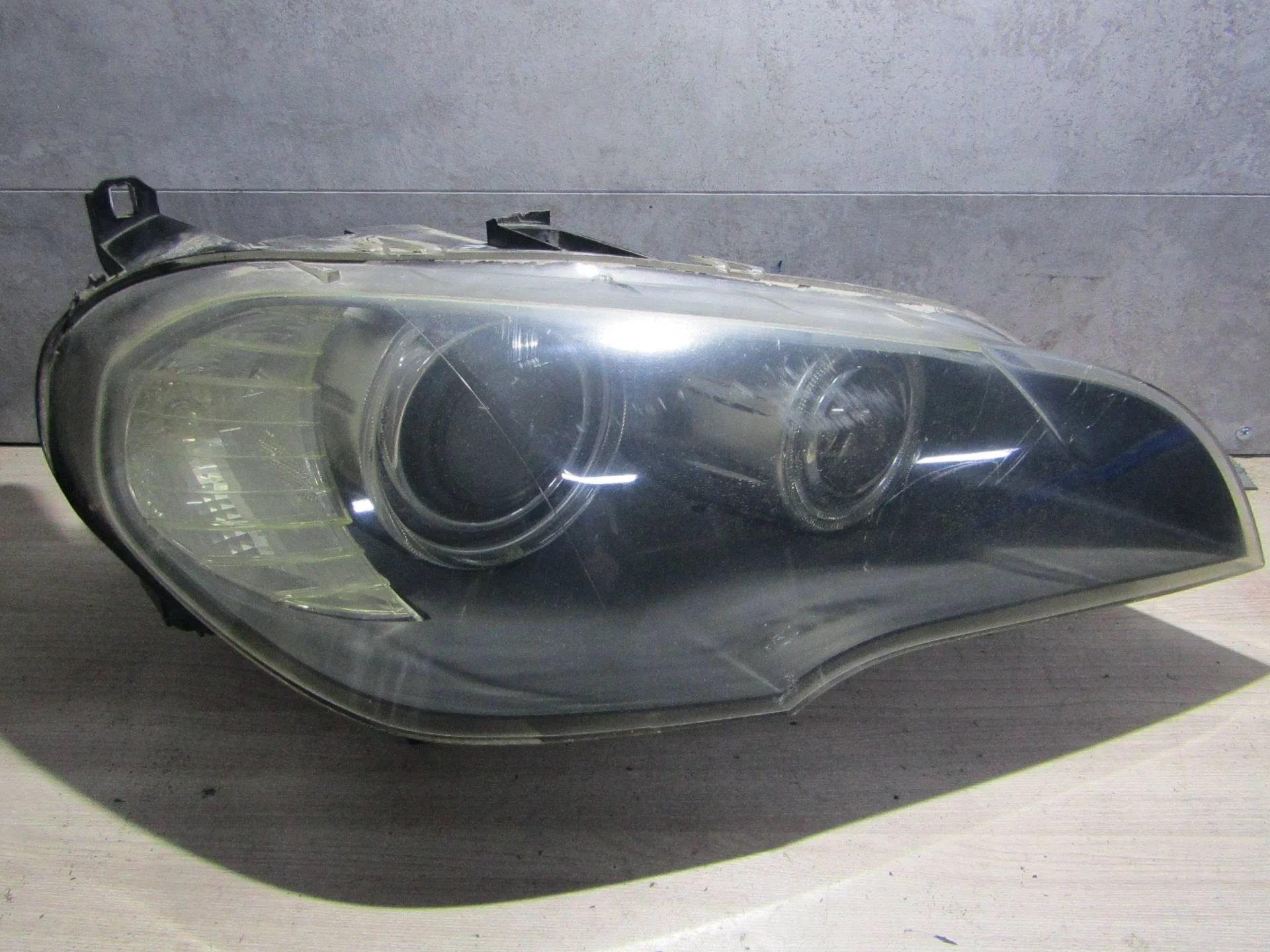 фара правая BMW X5 E70