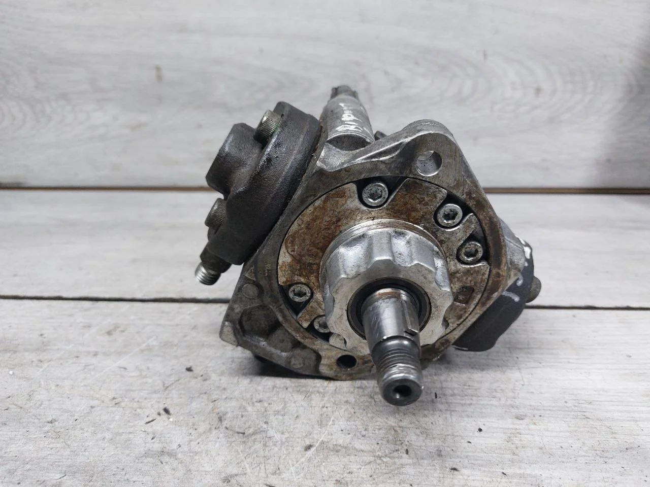 ТНВД Nissan Cabstar F24