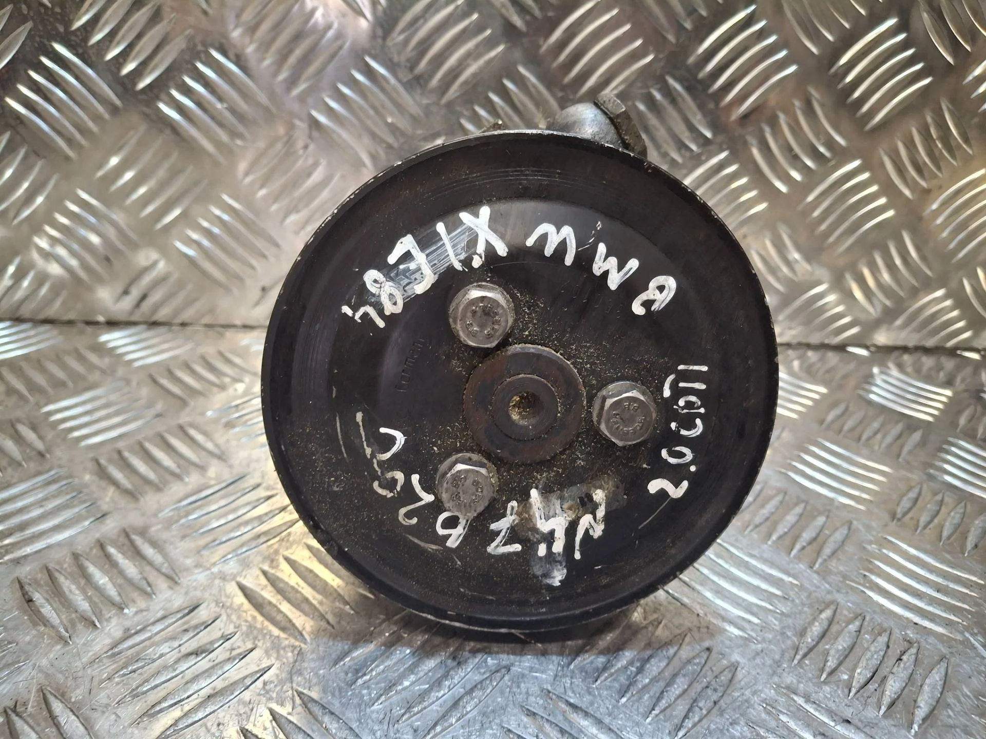 насос гидроусилителя руля BMW 3 E90/E91/E92/E93