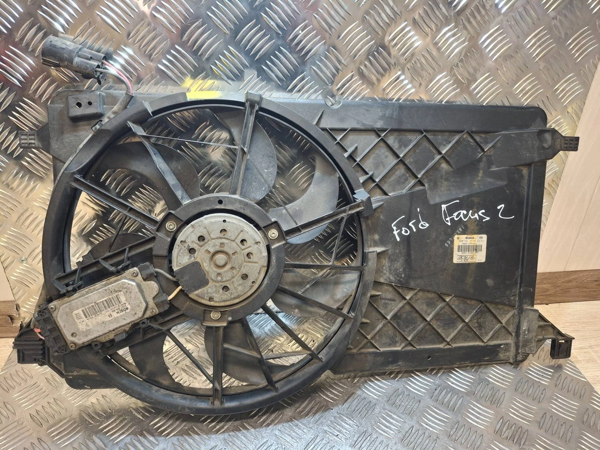 вентилятор охлаждения Ford Focus 2