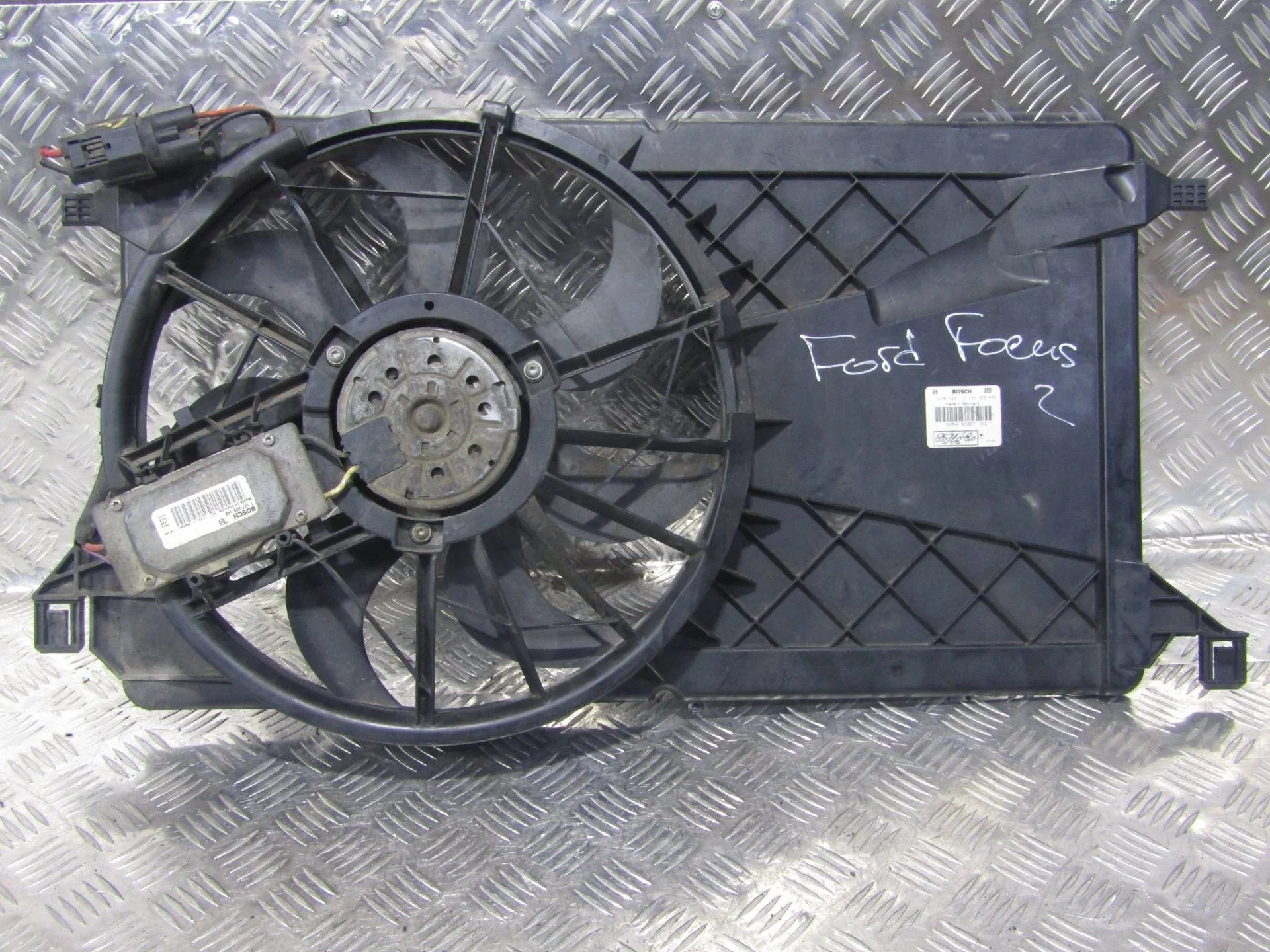вентилятор охлаждения Ford Focus 2