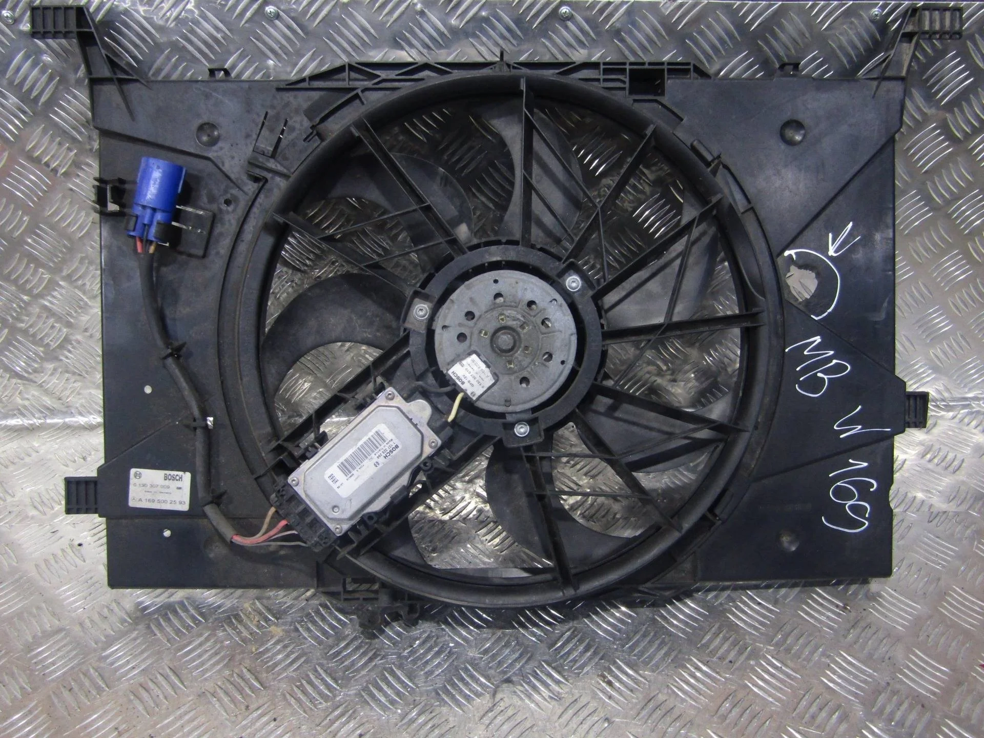 вентилятор охлаждения Mercedes-Benz A W169