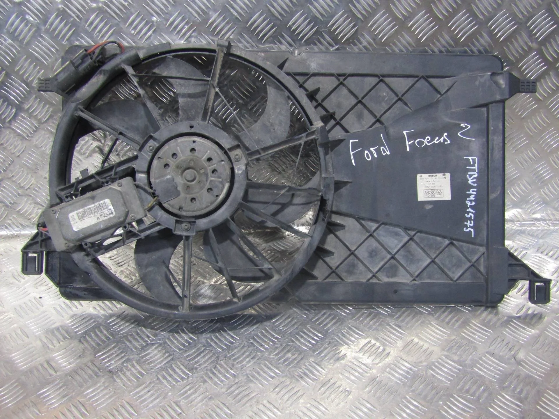 вентилятор охлаждения Ford Focus 2