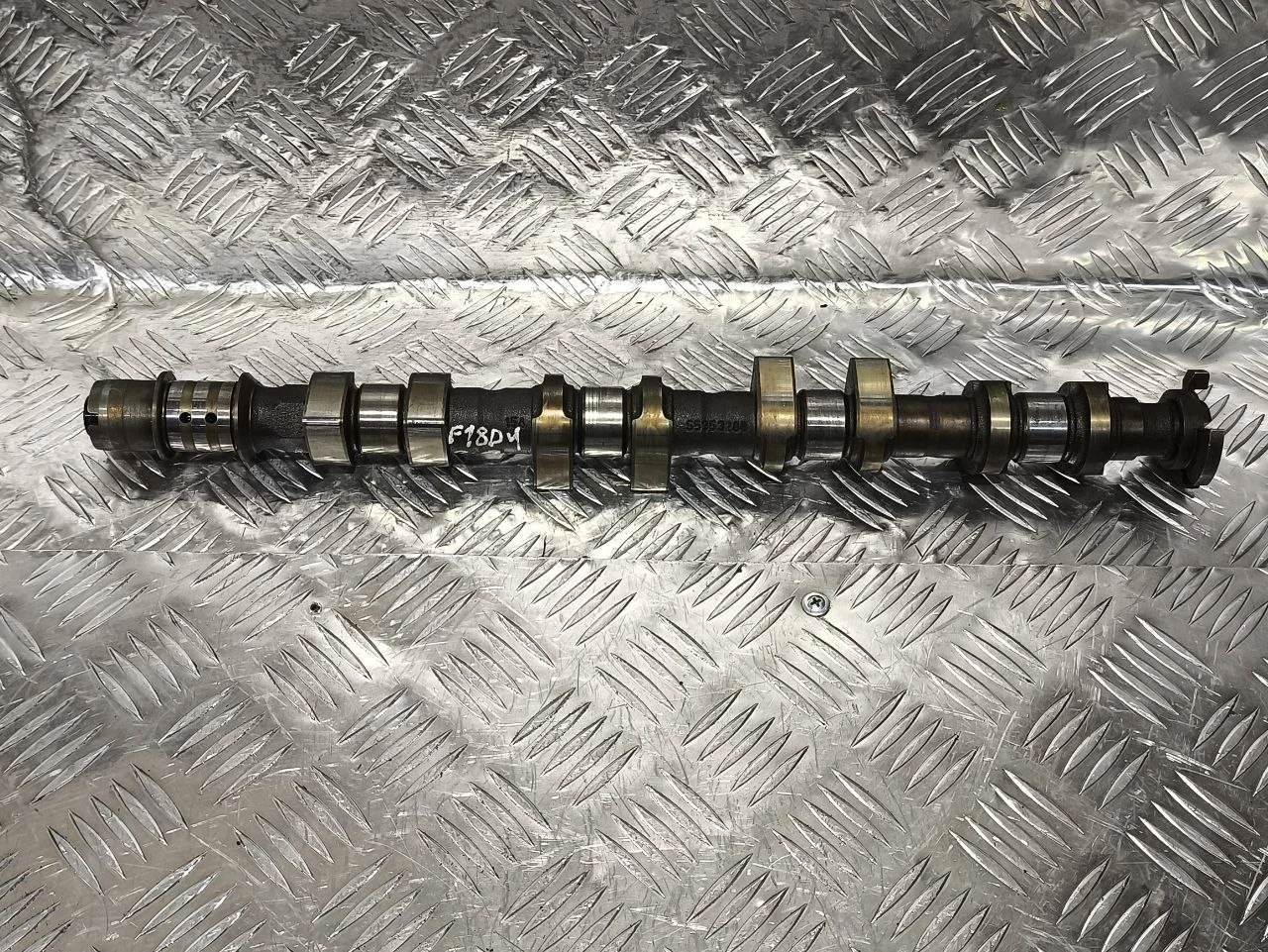 распредвал левый Chevrolet Cruze J300