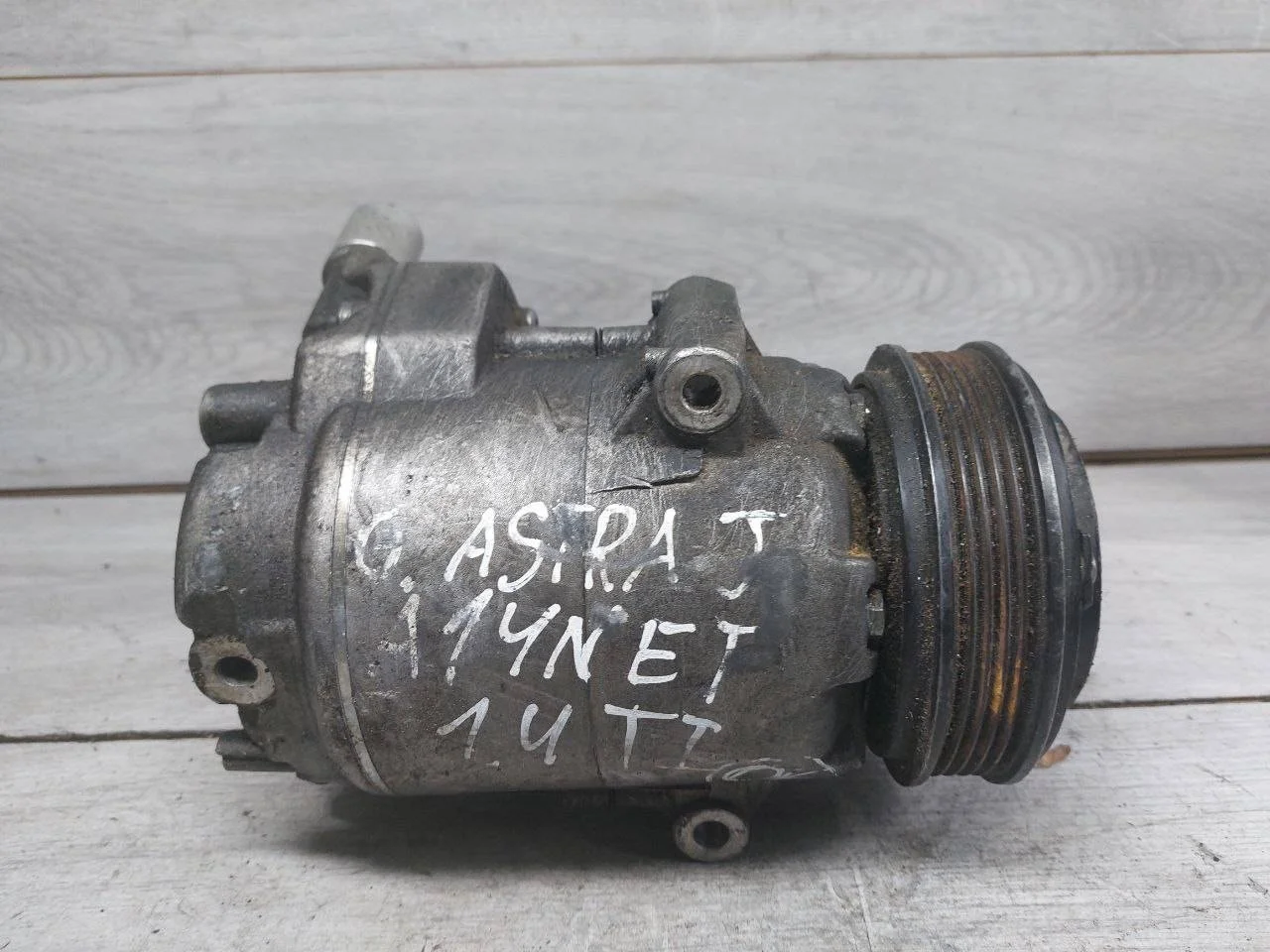 компрессор кондиционера Opel Astra J