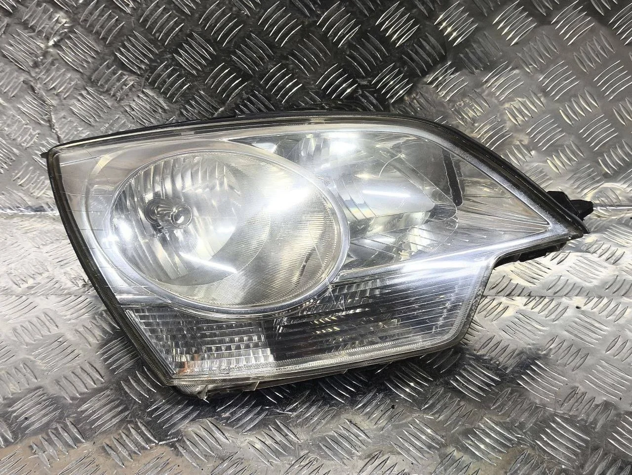 фара правая Opel Antara