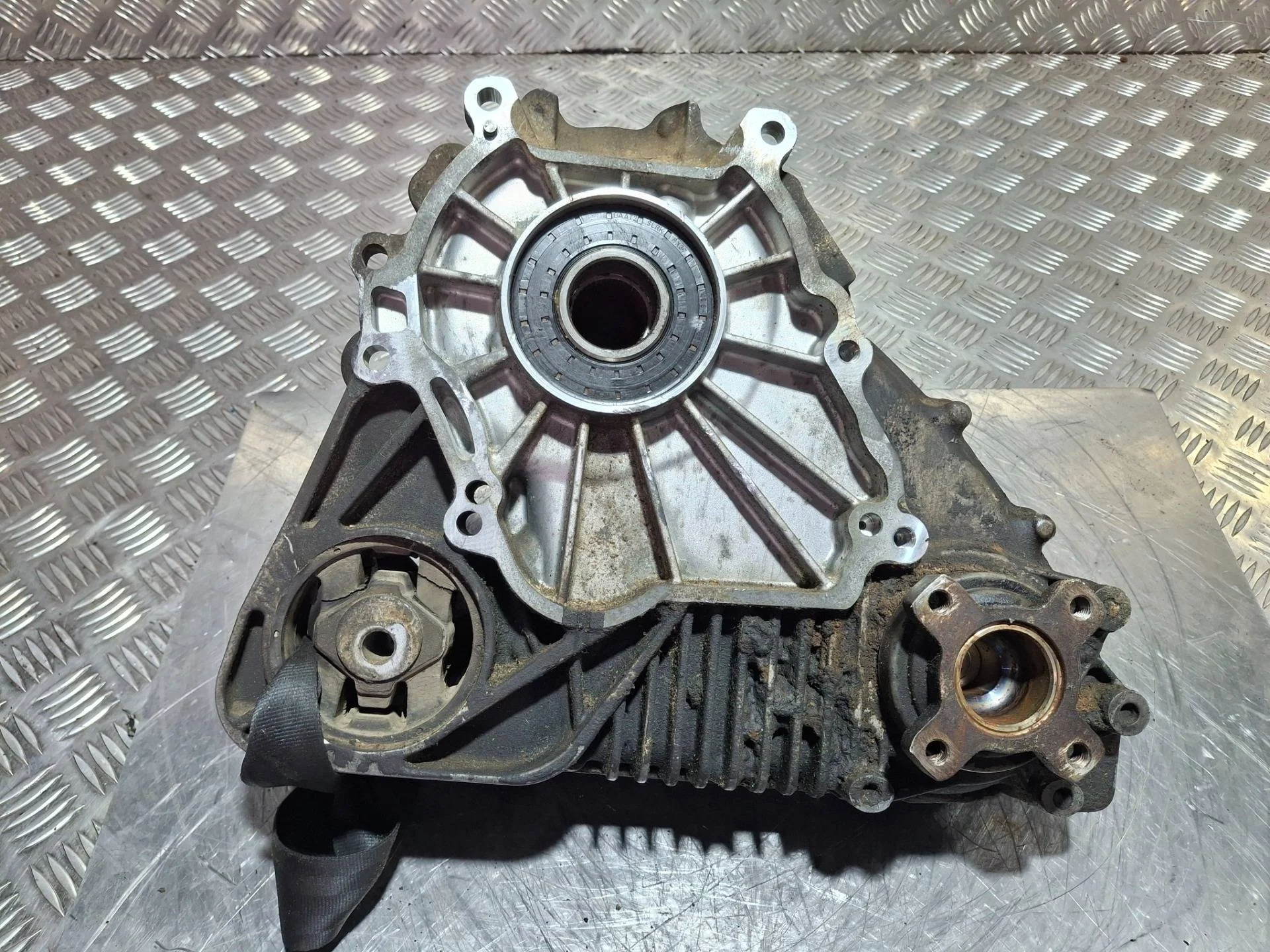 раздаточная коробка BMW X3 E83