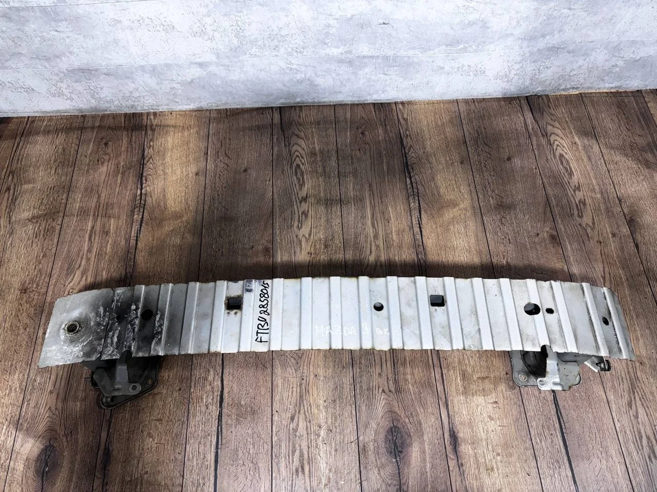 усилитель переднего бампера Mazda 3 BK BK