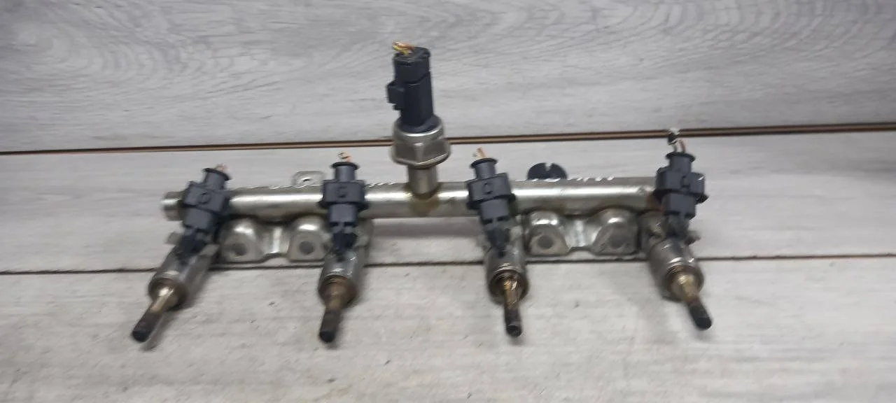 форсунка топливная Peugeot 308 T7