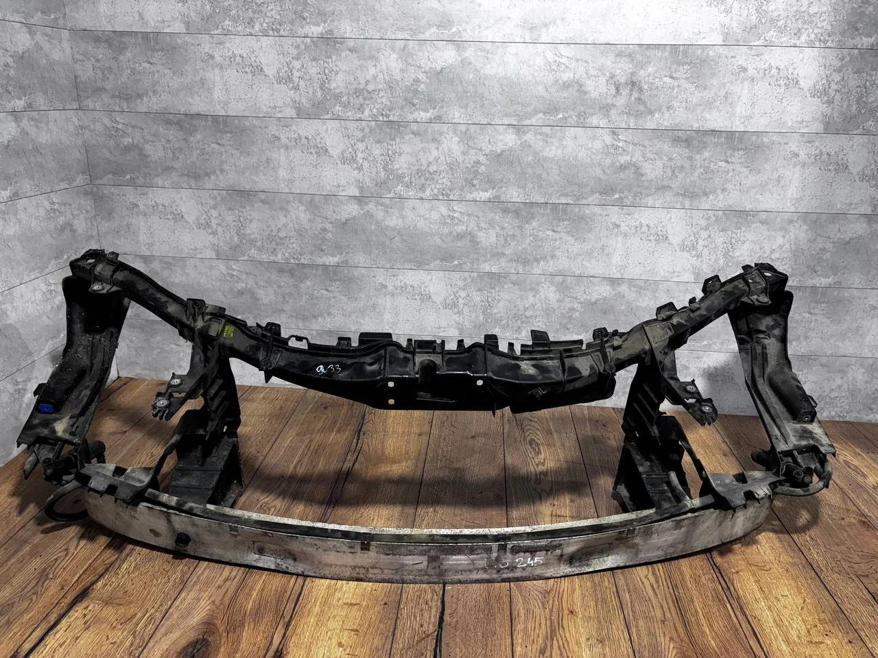 передняя панель (телевизор) Mercedes-Benz B W245