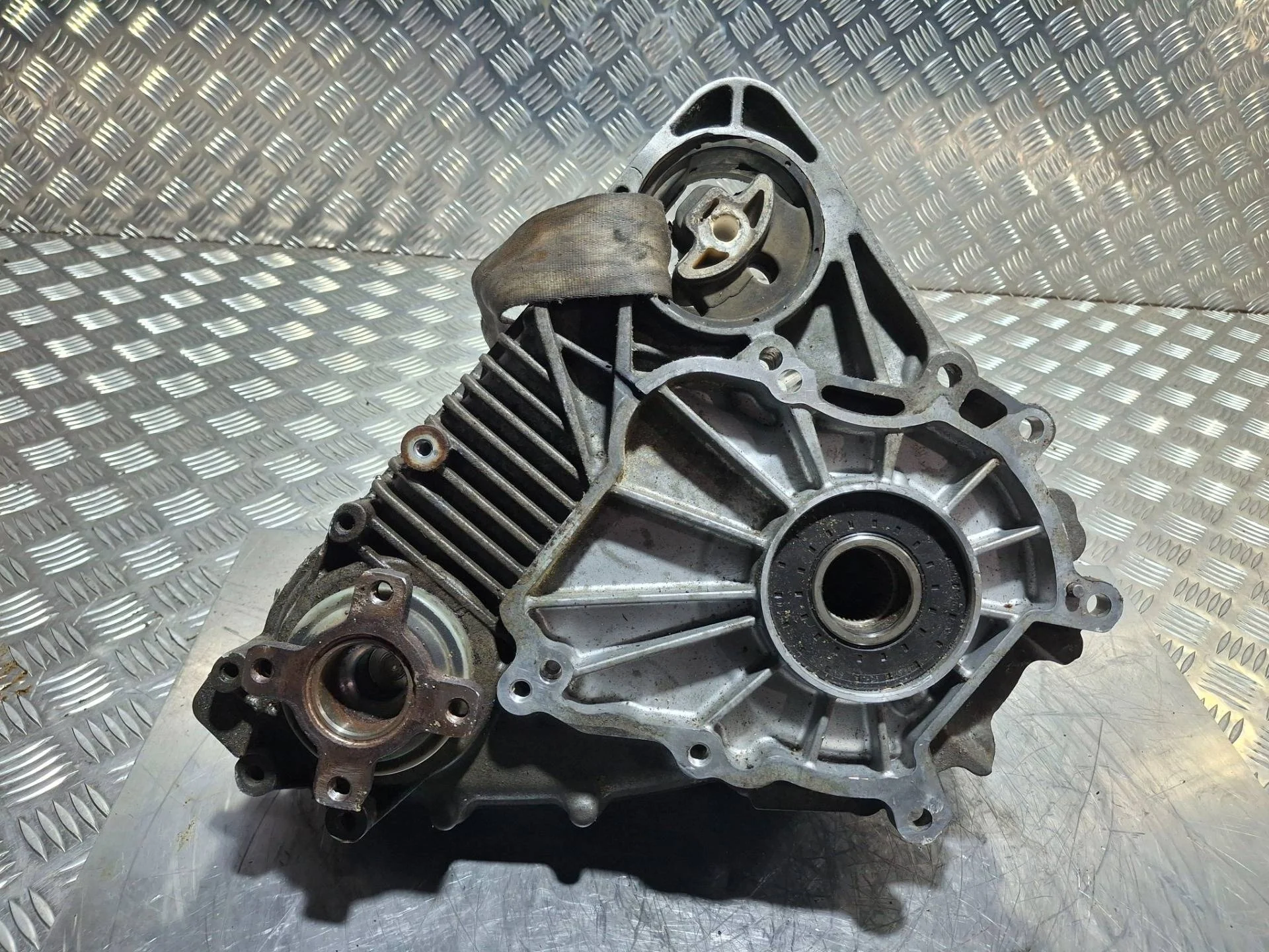 раздаточная коробка BMW X3 E83