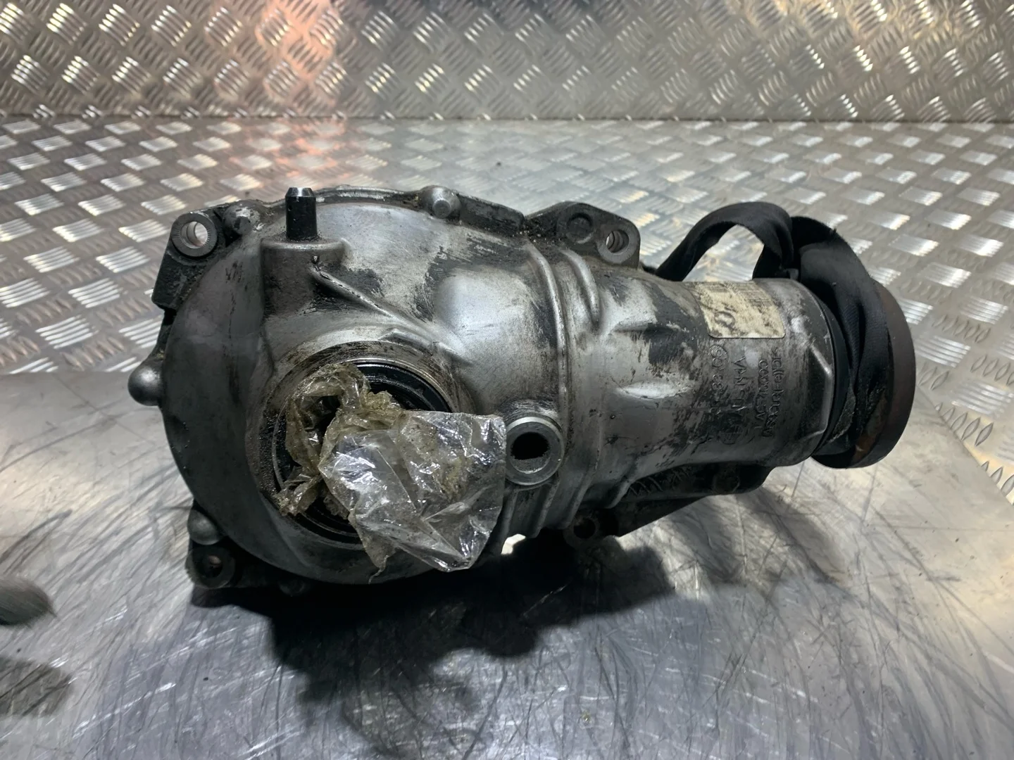 редуктор переднего моста BMW 3 E90/E91/E92/E93