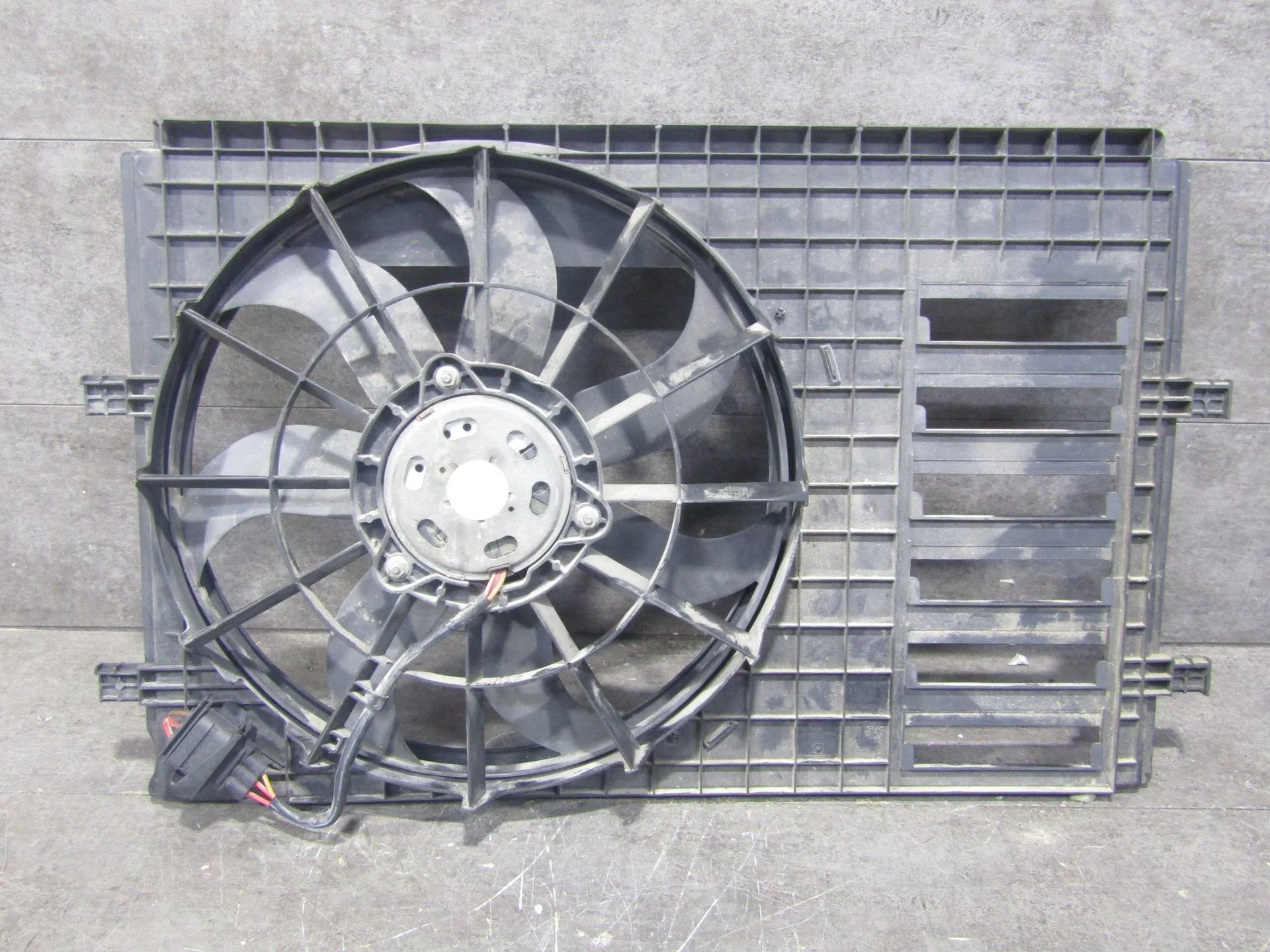 вентилятор охлаждения Volkswagen Polo 4