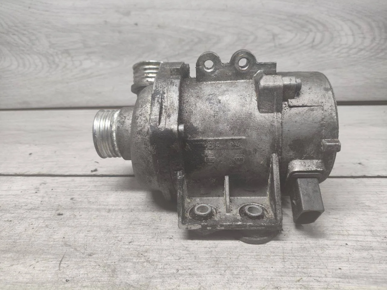 водяная помпа BMW 3 E90/E91/E92/E93