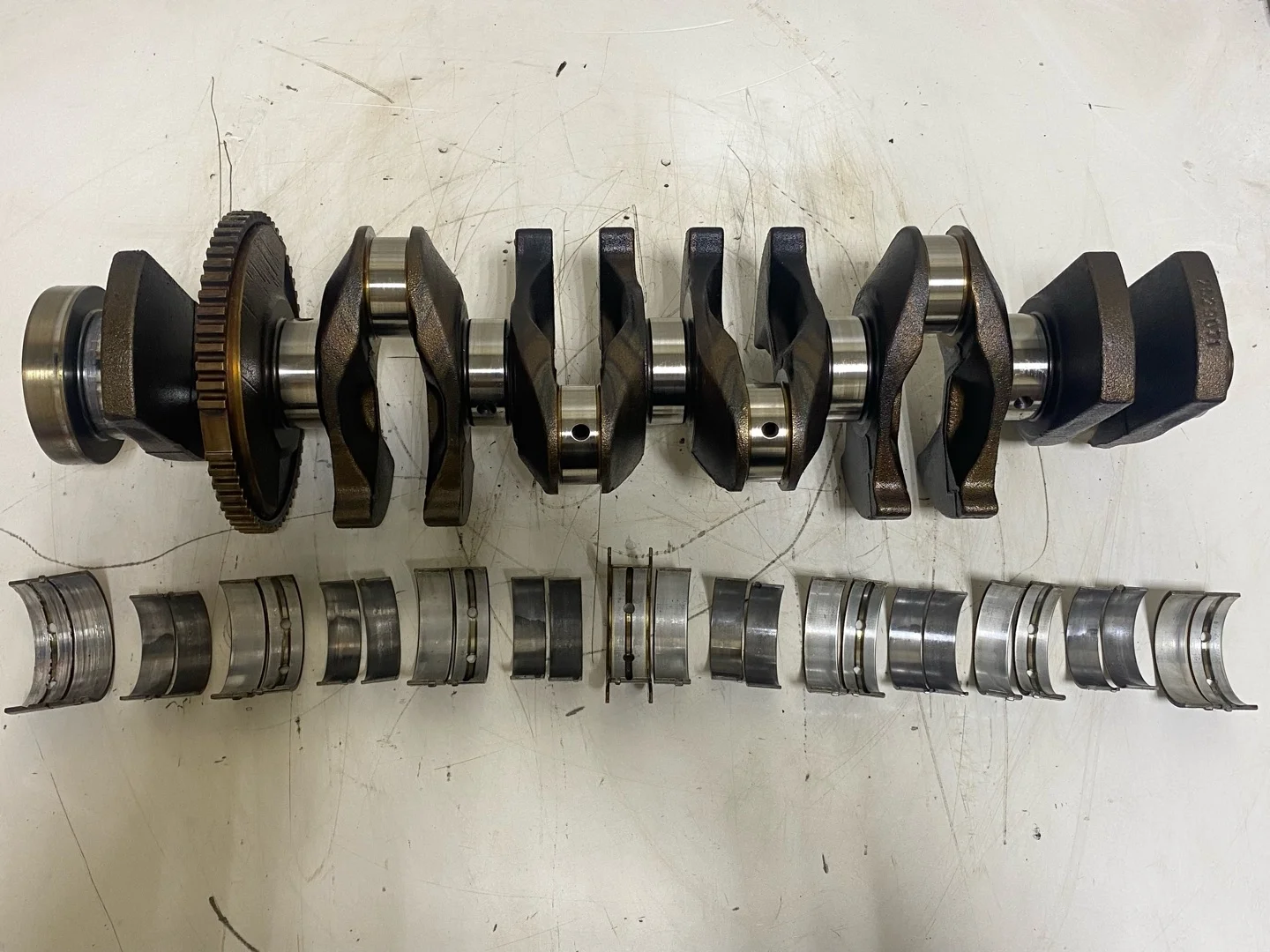 коленвал BMW 5 E60/E61