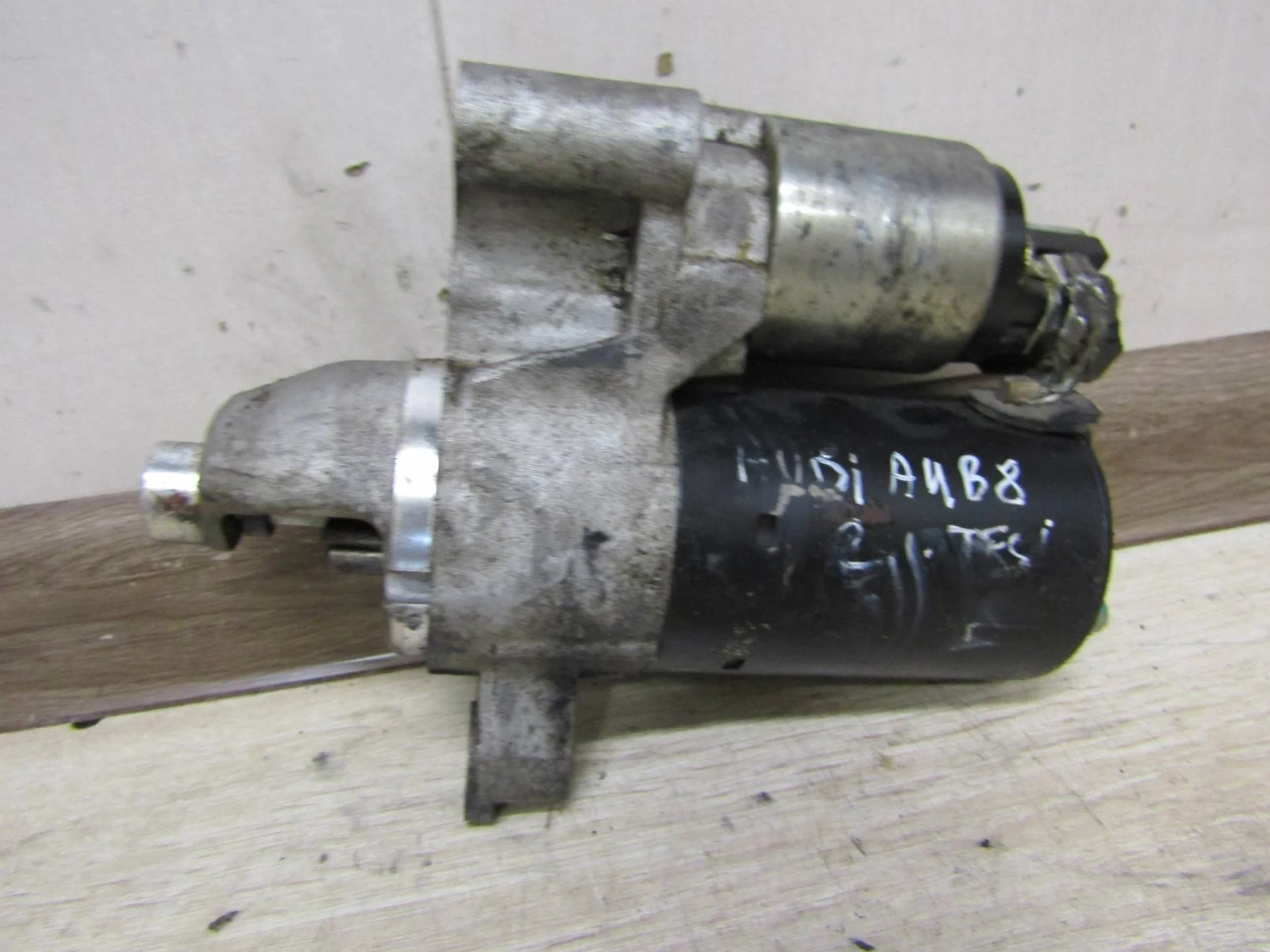 стартер Audi A4 B8/8K