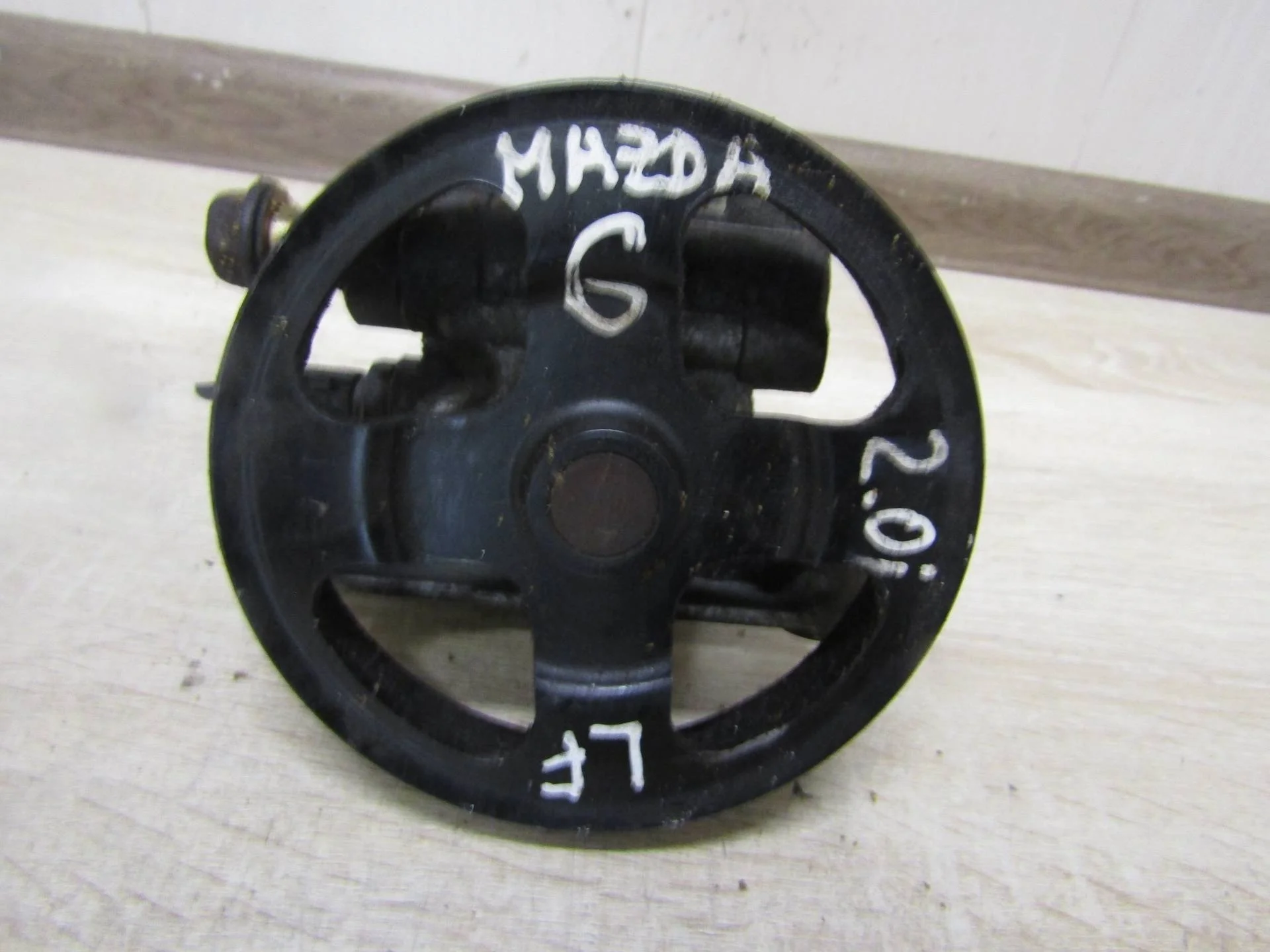 насос гидроусилителя руля Mazda 6