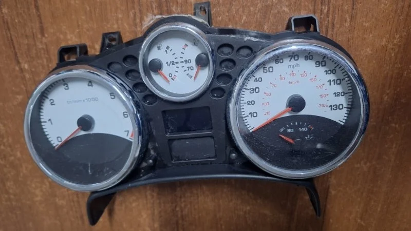 Панель приборов Peugeot 207 2006-2014 9662904280
