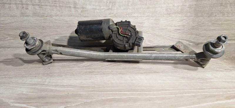 Трапеция дворников Peugeot 206 1998-2012 0390241360