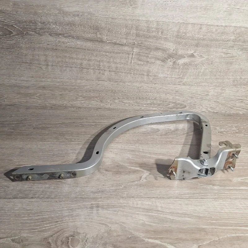 Петля двери багажника Citroen C4 2010-2016 9807032180 B7