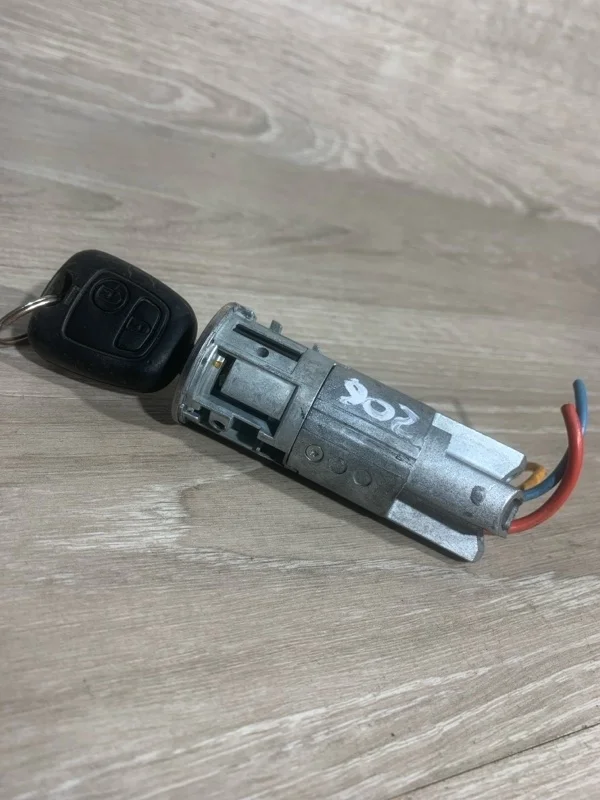 Замок зажигания Peugeot 206 2002-2009 4162Z1 ХЭТЧБЕК (5ДВ)