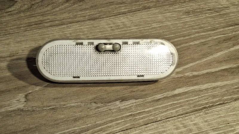 Плафон подсветки салона Renault Duster 2010-2015 8200074362