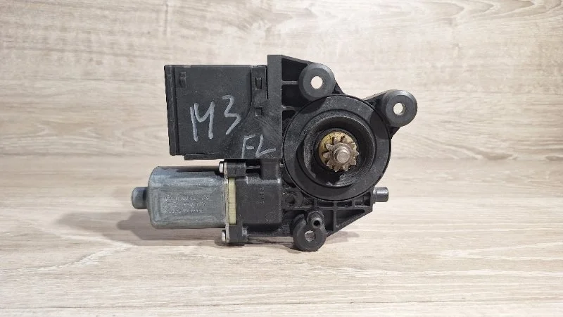 Мотор стеклоподъемника Renault Megane 2008-2015 0130822479 3, левый