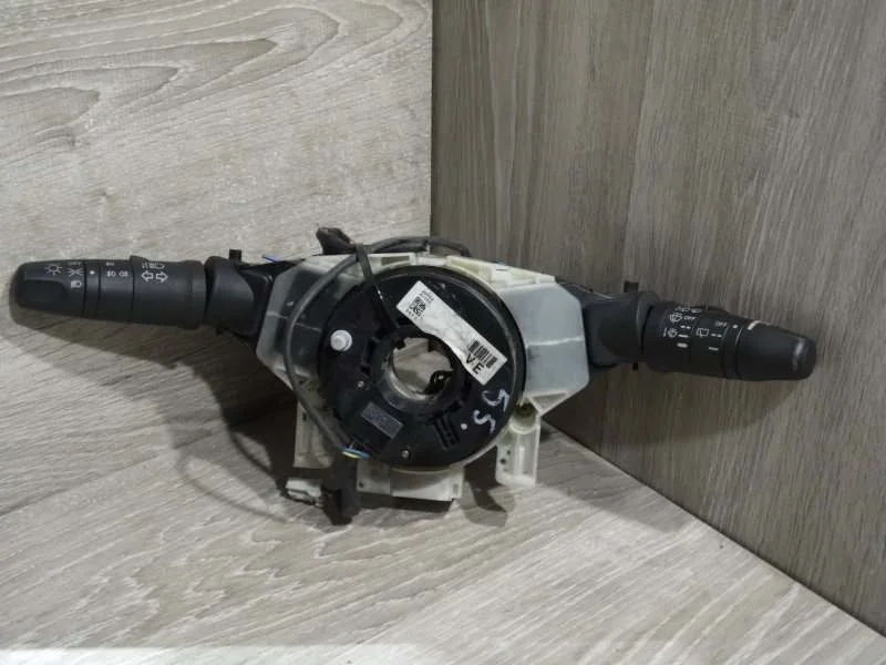 Блок подрулевых переключателей Nissan Primera 2001-2008 25540AV600 P12