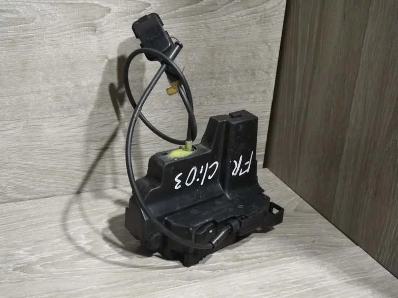 Замок боковой двери Renault Scenic 2005-2014 8200350758 3, передний левый