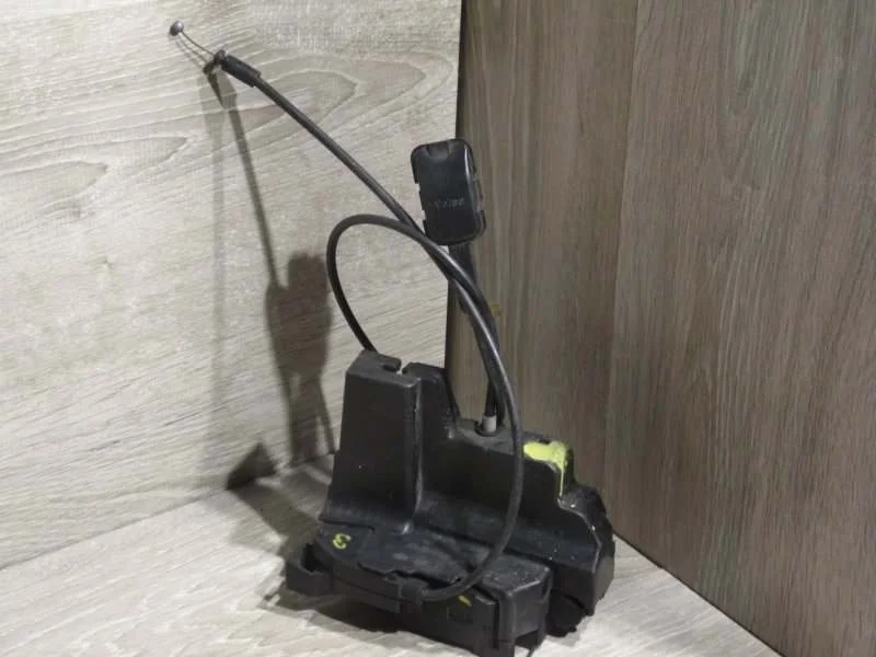 Замок боковой двери Renault Megane 2008-2014 805020022R 3, задний левый