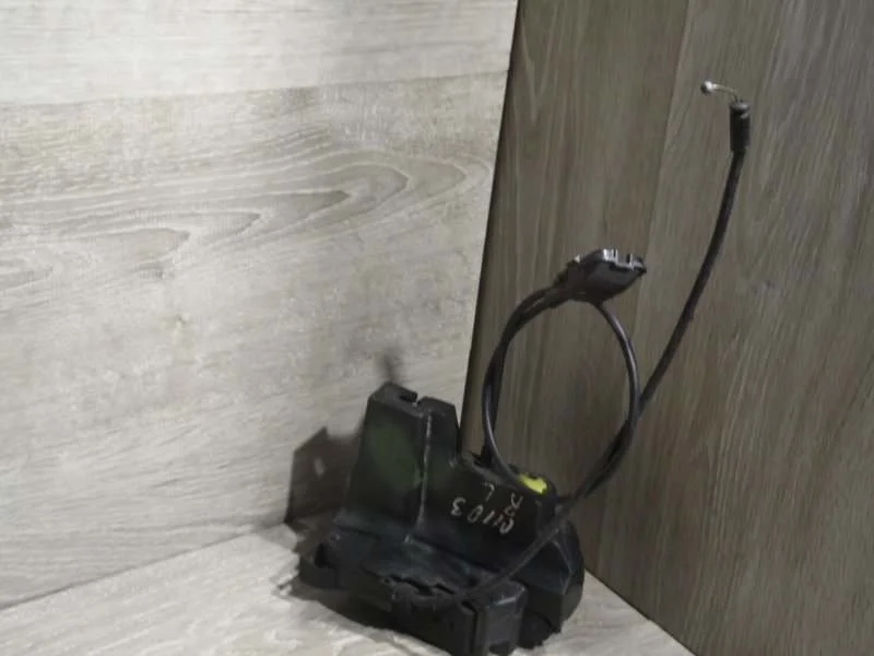 Замок боковой двери Renault Clio 2005-2014 805020022R 3, задний левый