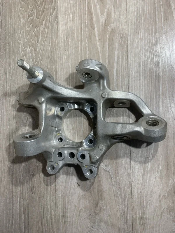 Кулак поворотный Lexus Ls 2016 4230450100 USF45 1UR-FE, задний правый