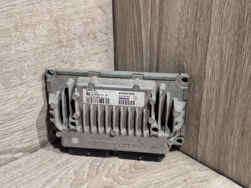 Блок управления АКПП Renault Megane 2002-2010 8200623620 2