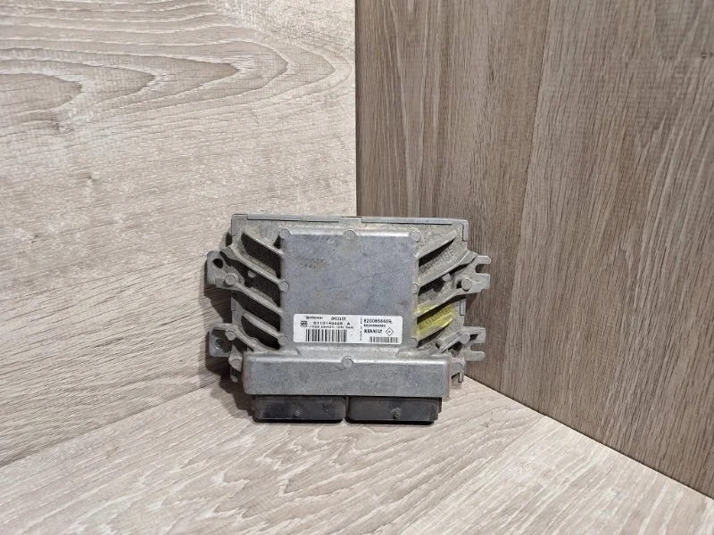 Блок управления двигателем Renault Logan 2004-2014 8200856659 1