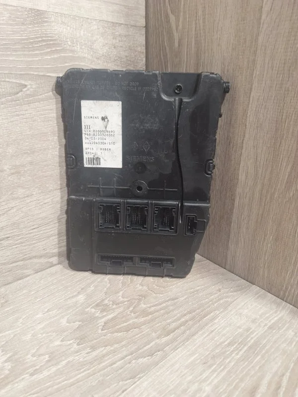 Блок комфорта Renault Megane 2002-2010 8200309690 2