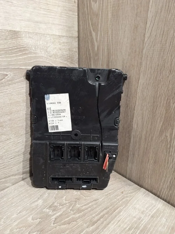 Блок комфорта Renault Megane 2002-2009 8200309690 2