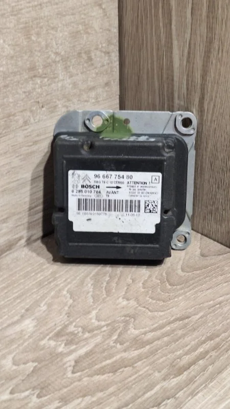 Блок управления SRS Peugeot 3008 2009-2016 9666775480 1