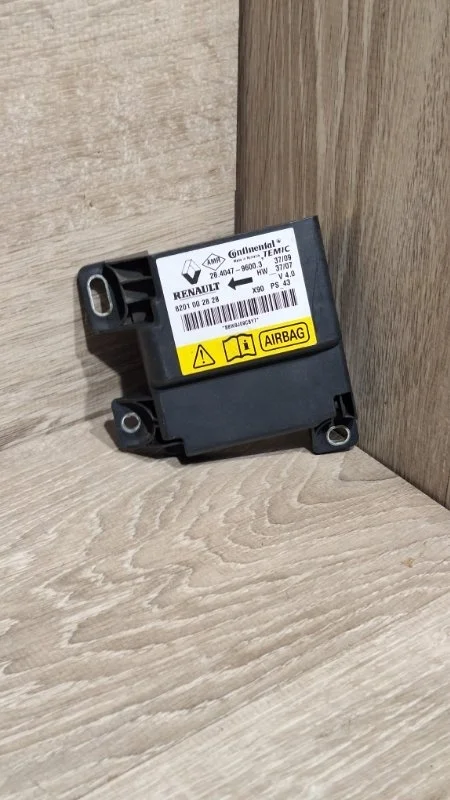Блок управления SRS Renault Logan 2004-2014 8201002828 1