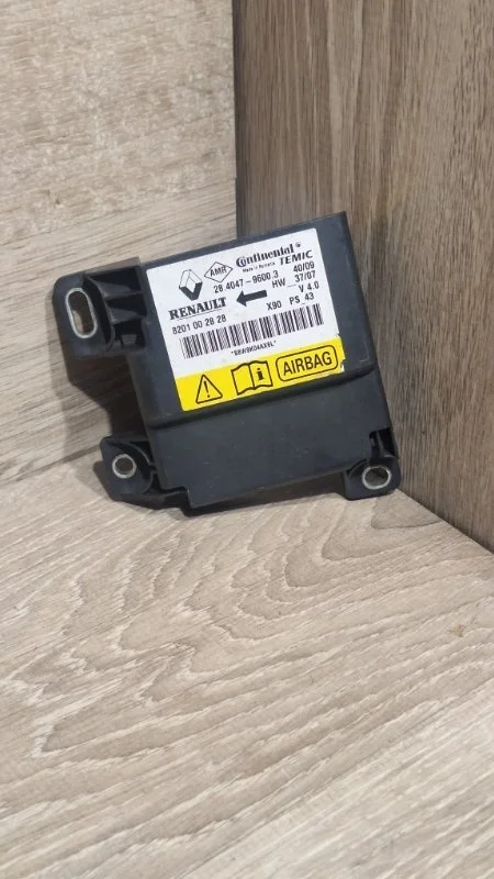 Блок управления SRS Renault Logan 2004-2014 8201002828 1