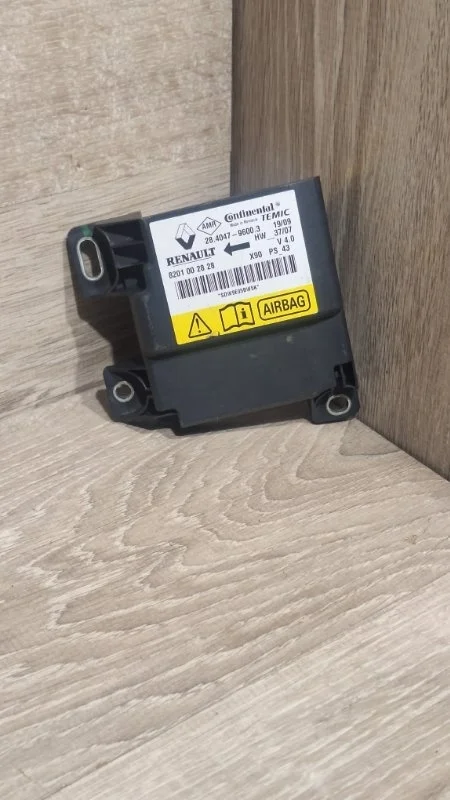 Блок управления SRS Renault Logan 2004-2014 8201002828 1