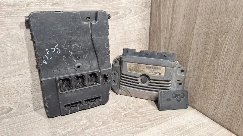 Комплект управления двигателем Renault Megane 2002-2010 8200387138 2