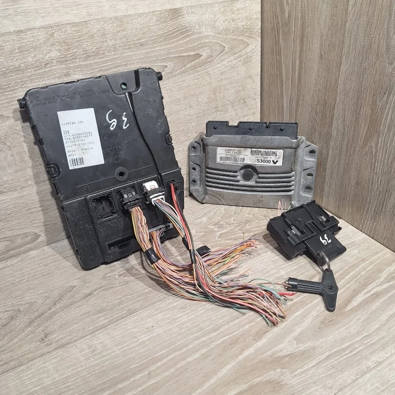 Комплект управления двигателем Renault Megane 2003-2010 8200509516 2