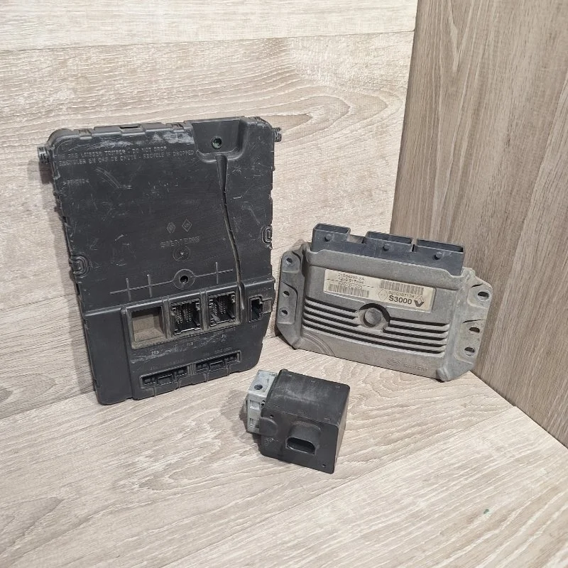 Комплект управления двигателем Renault Megane 2002-2010 8200387138 2
