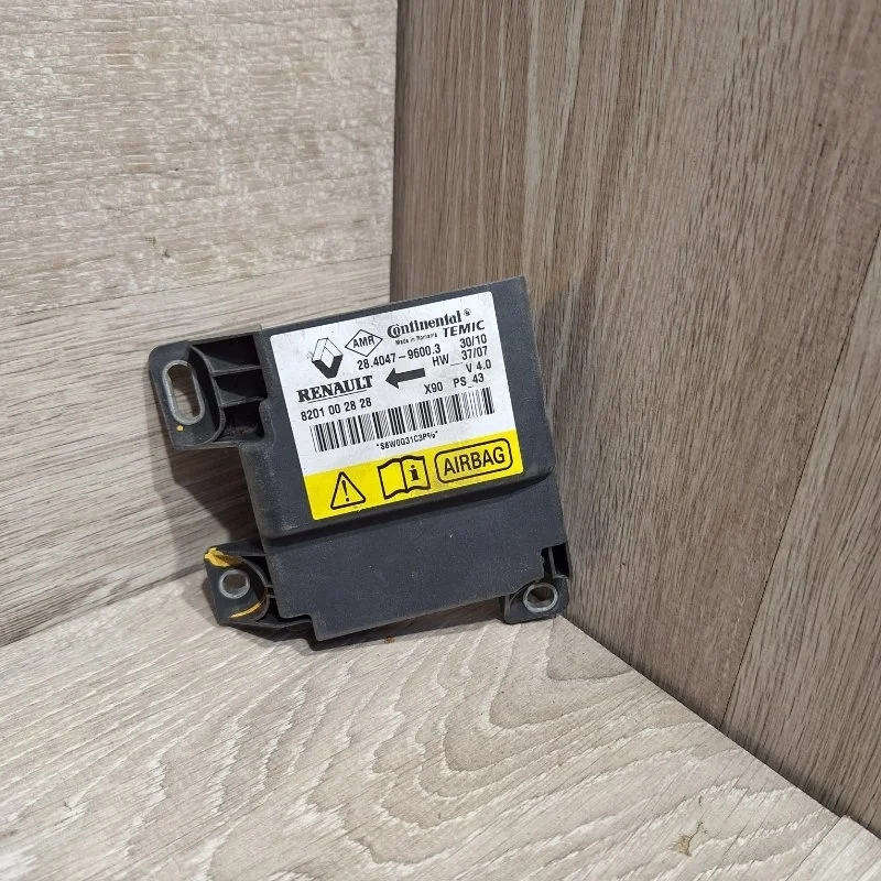 Блок управления SRS Renault Sandero 2009-2014 8201002828 1