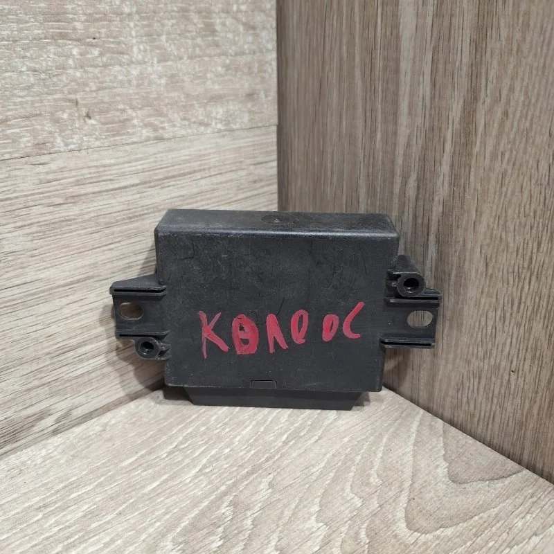 Блок управления парктроником Renault Koleos 2008-2016 259901430R