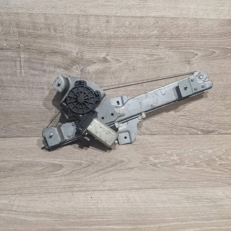 Стеклоподъемник электрический Renault Logan 2004-2014 8200800404 1