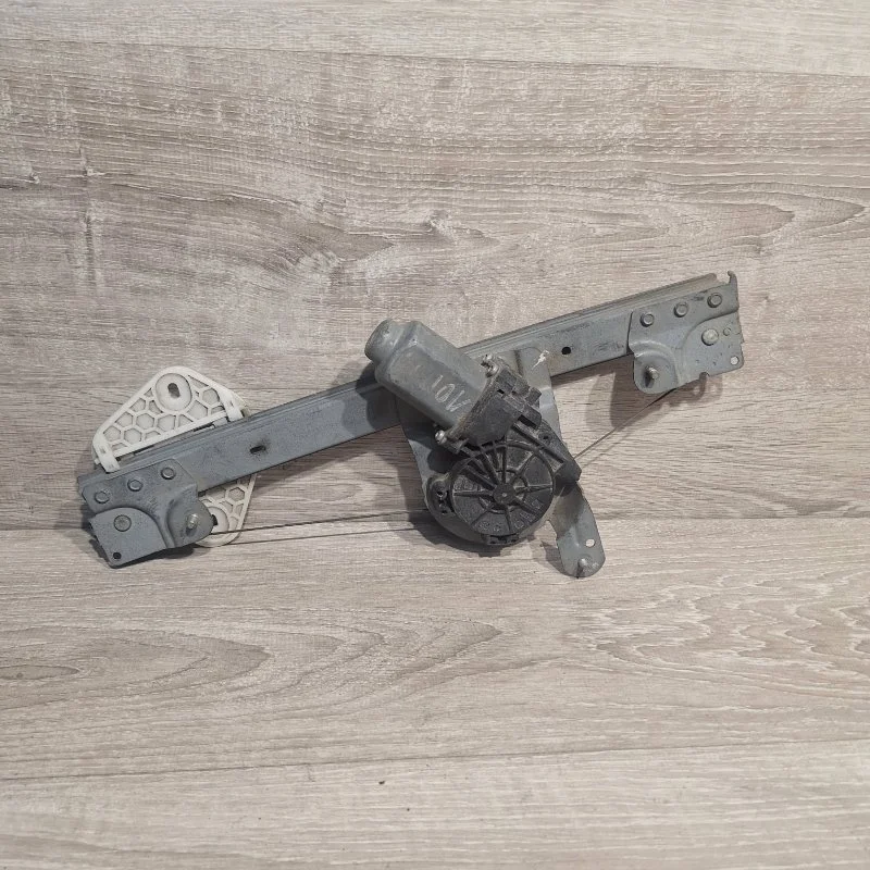 Стеклоподъемник электрический Renault Logan 2004-2014 8200800404 1, задний правый